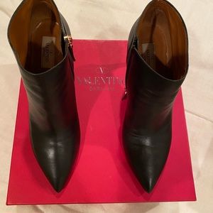 Valentino rockstar black booties size 41,5